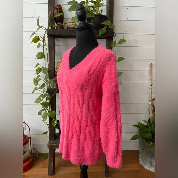 Lucky Brand: Pink Fuzzy Cable Knit V Necklace Sweater - Picture 10 of 17